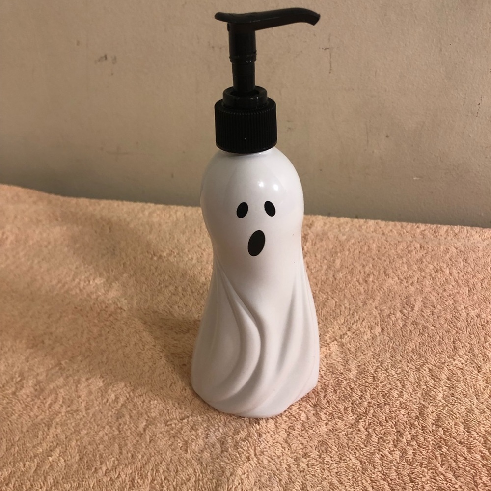 Bath & Body Works Halloween Ghost Liquid Hand Soap Dispenser 8” Tall Empty